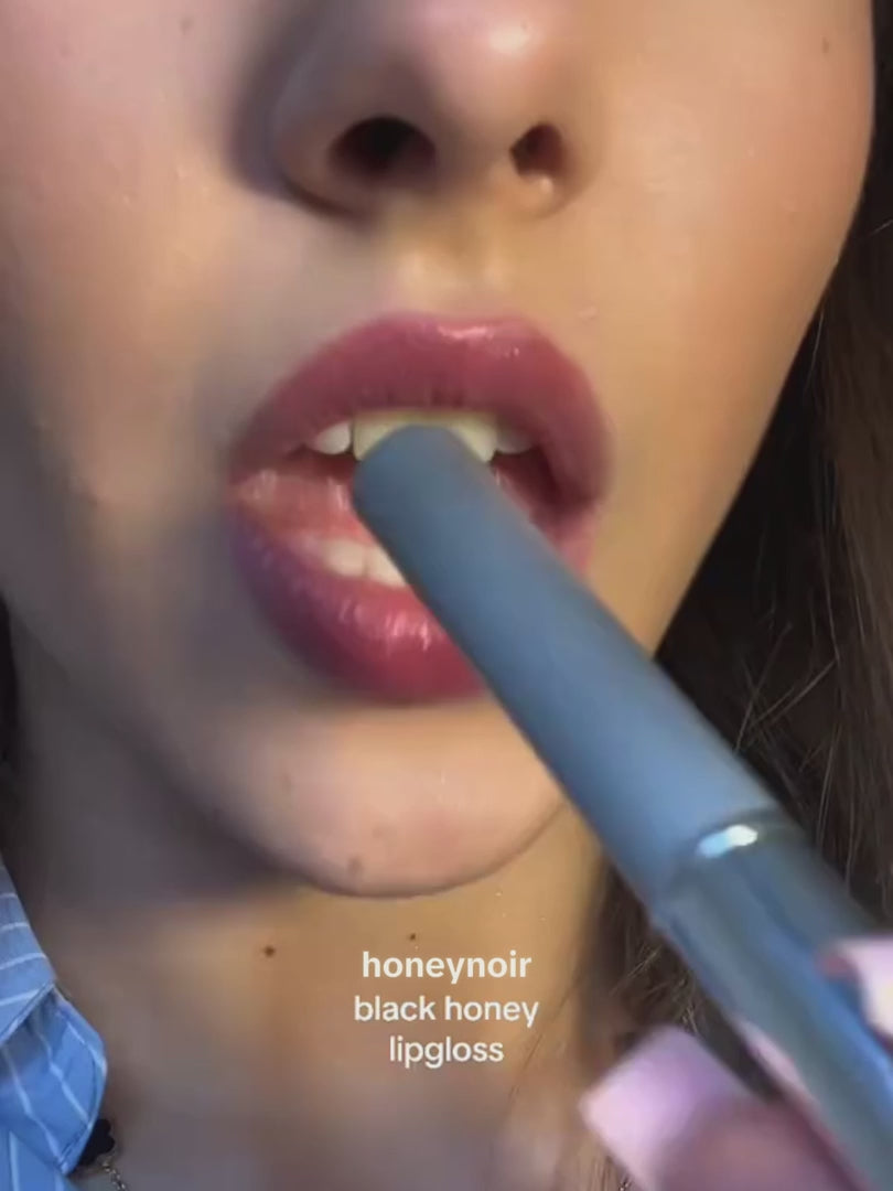 HoneyNoir Honey Lipstick product demonstration